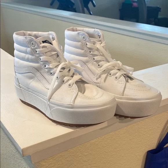 Vans Women's White Platform High-Tops - Picture 1 of 7